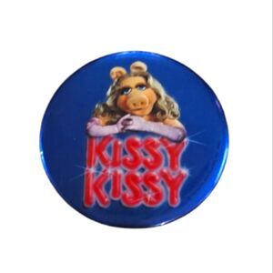 VINTAGE '80S MISS PIGGY BUTTON PIN DISPLAY PIECE